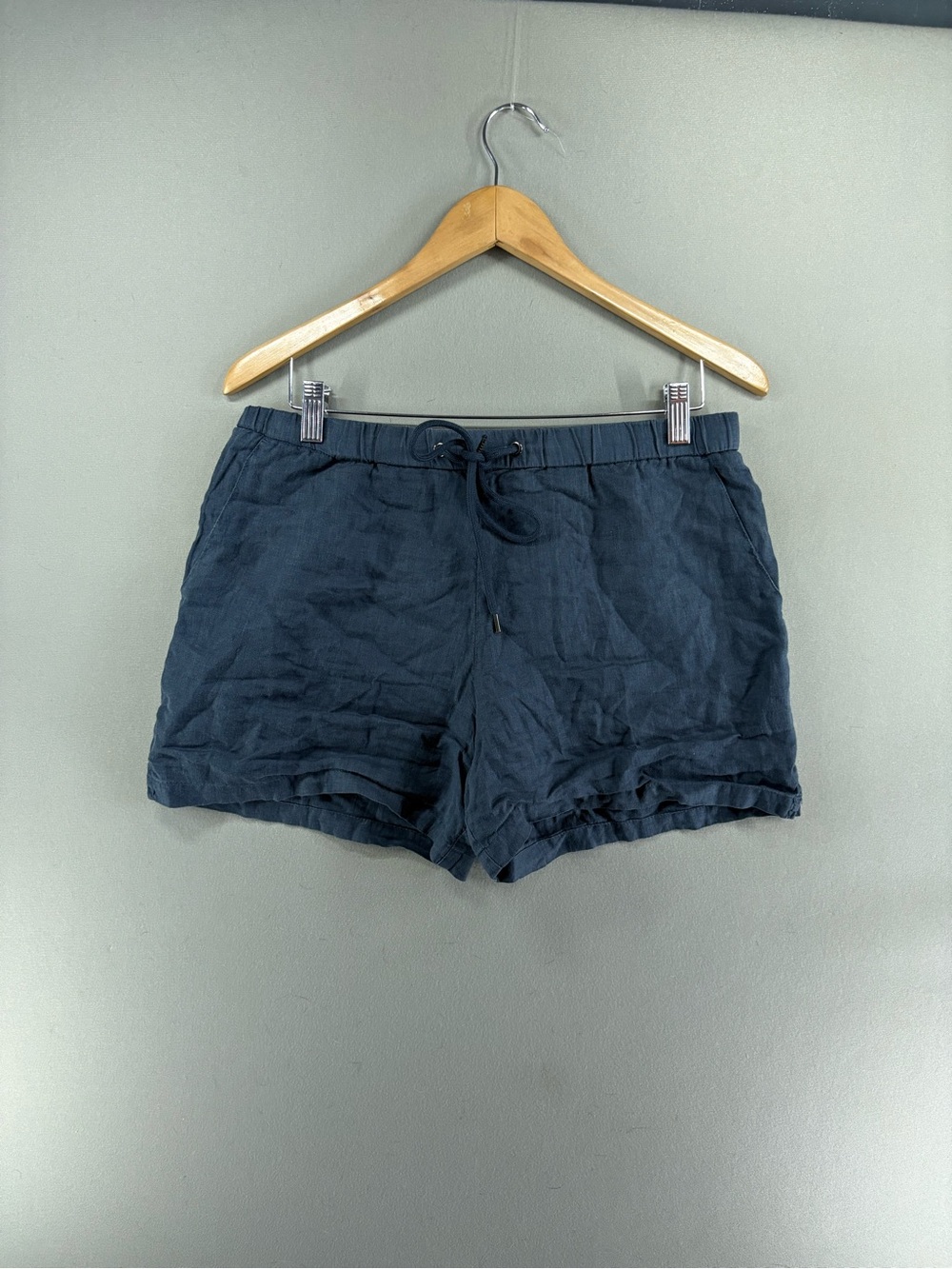 James Peres Women Linen Short Size 2 Navy Lightweight Pocket